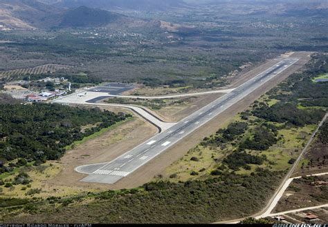 zihuatanejo airport